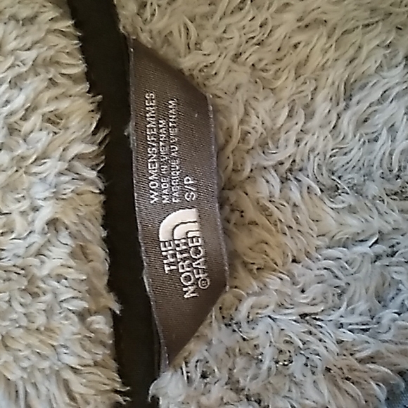 Women's Gray The North Face Fuzzy Jacket, Size S - Picture 2 of 7